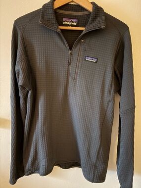 Patagonia Mens R1 Pullover Half Zip Fleece Black Med